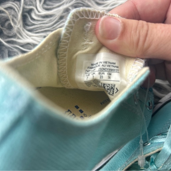 NWT Converse All Stars High Girls' Size 7 Toddler Low Blue Rhinestone Toes. - Picture 6 of 8